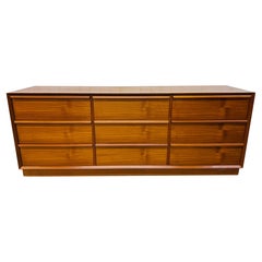 Commode danoise moderne à 9 tiroirs teck vintage