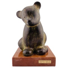 Preciosa escultura de osito de bronce firmada Marino Amaya