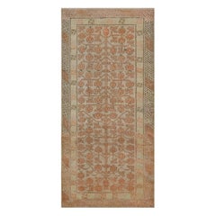 Tapis Khotan tissé à la main, antique, brun-buff, grenadine