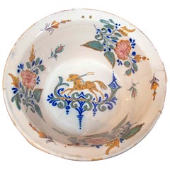 1850s Glazed Manises Ceramic Bbasin with a Central Horse and Floral Decoration