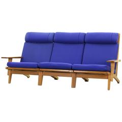 Schönes Sofa von Hans J. Wegner für GETAMA GE 375