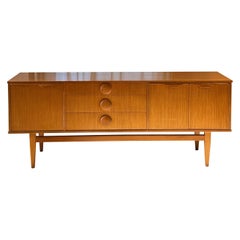 Superbe buffet vintage en teck de Stonehill, vers les années 1960.