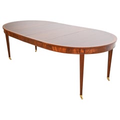 Baker Furniture Stil Federal Esstisch aus Mahagoni mit Bändern, neu lackiert
