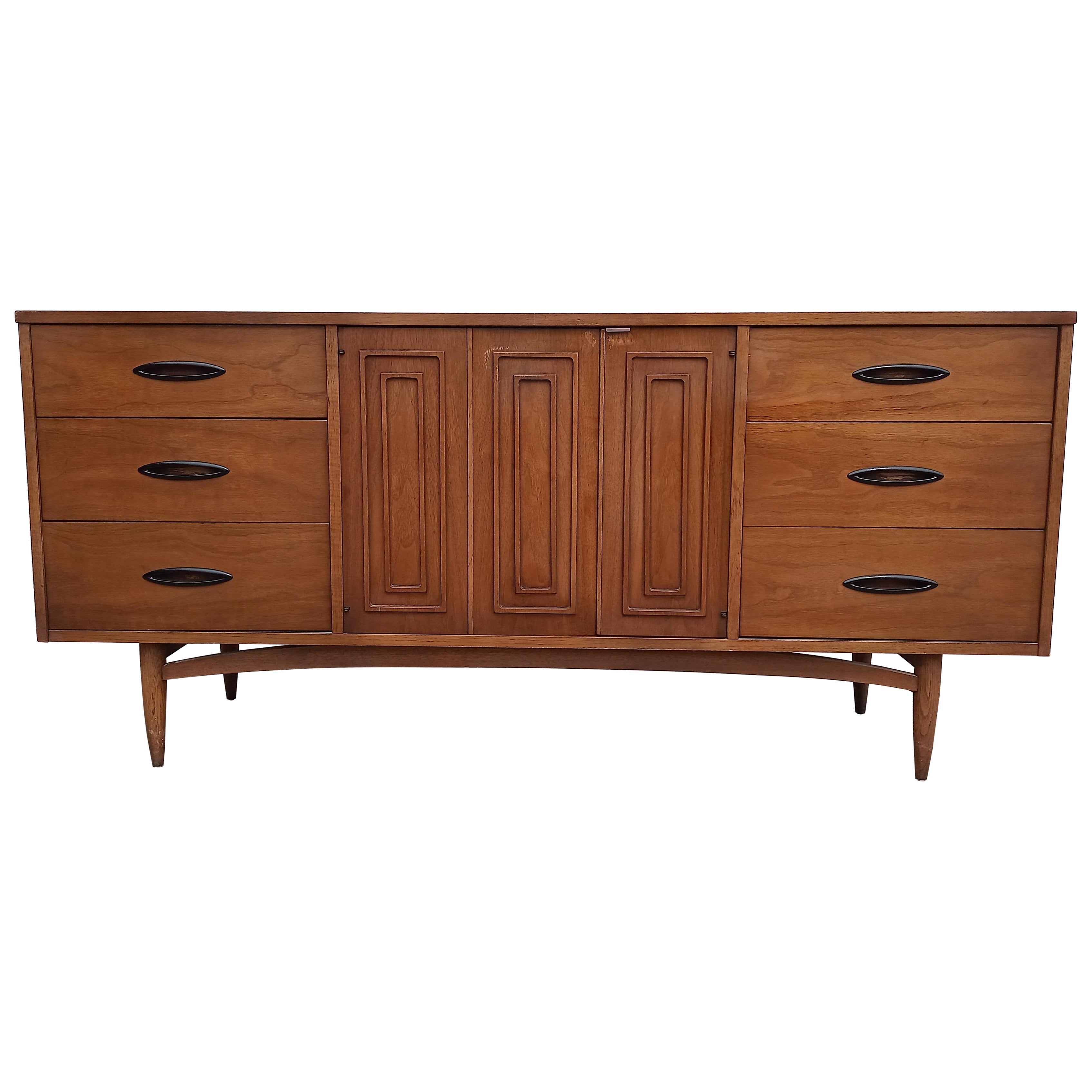Crédence Broyhill Premier Sculptra moderne du milieu du siècle dernier