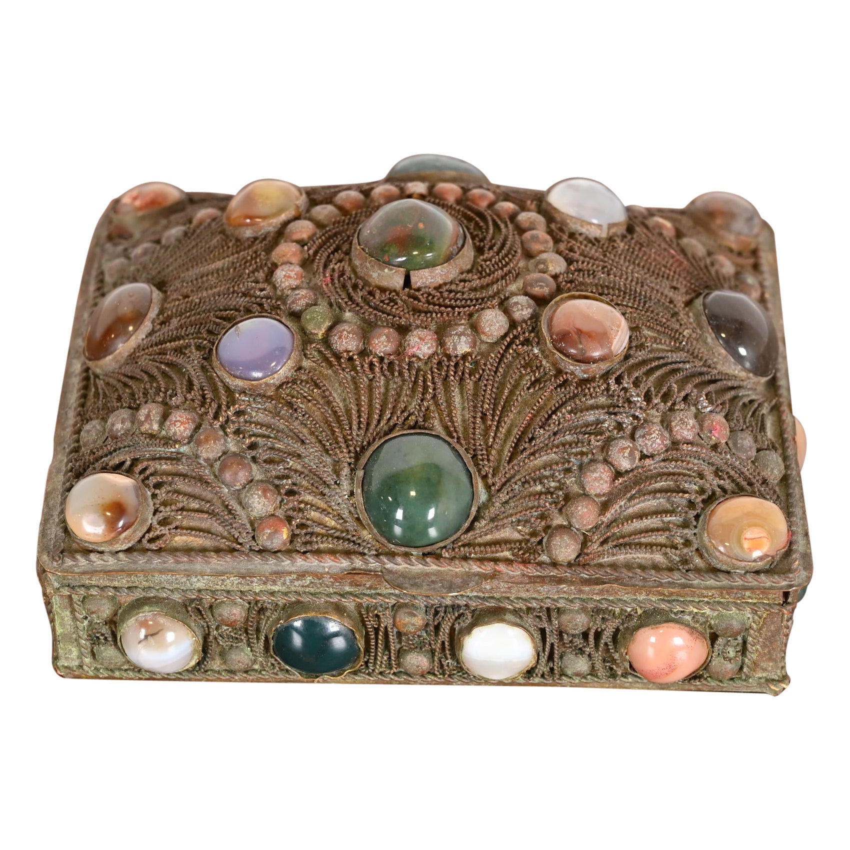 What can I put in a jewelry box to keep silver from tarnishing?