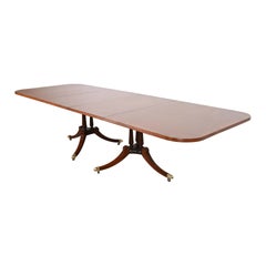 Baker Furniture Stil Georgianischer Esstisch aus Mahagoni mit Bändern, neu lackiert