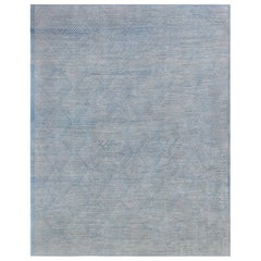 Alfombra contemporánea extragrande texturizada Coníferas verdes by Doris Leslie Blau