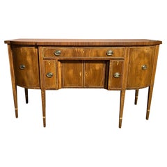 Credenza in mogano del periodo Feder con intarsio a scacchi e fiori di campanile
