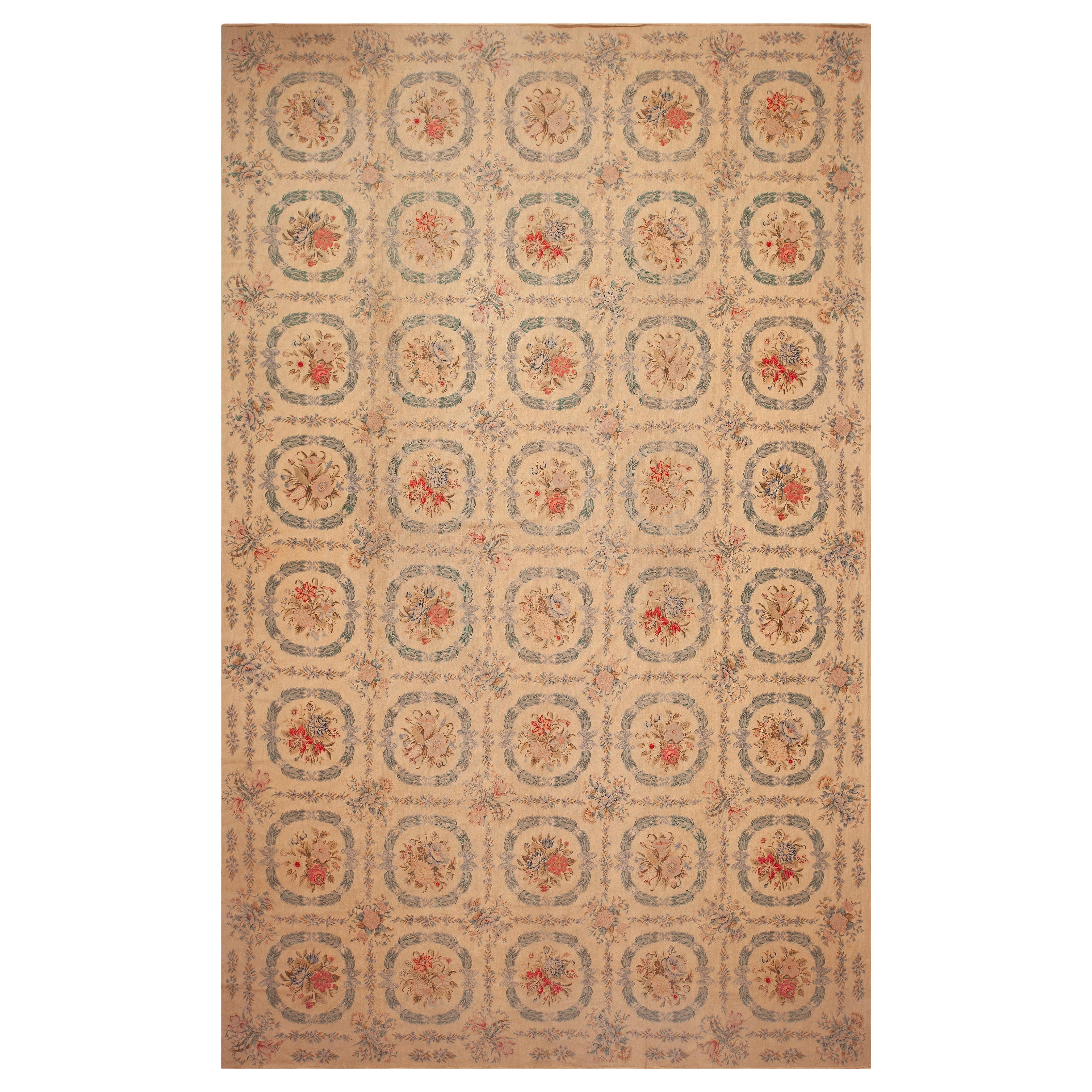 Nazmiyal Collection Large Antique English Needlepoint im Angebot