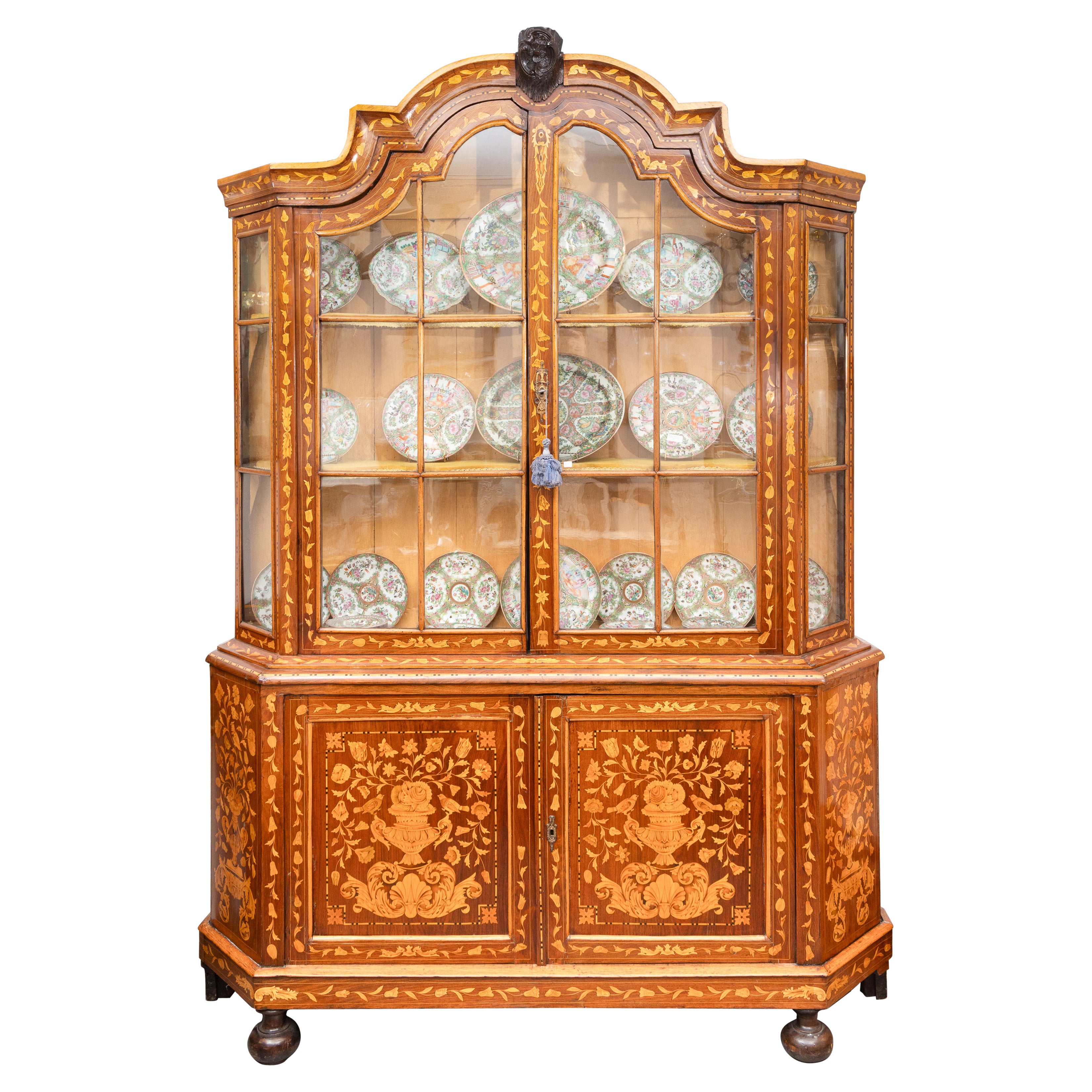 Cabinet hollandais en marqueterie de la fin du XVIIIe siècle