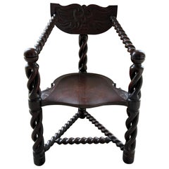 Chaise à trois pieds de style Jacobean attribuée à  R.J. A.C.C. 1890