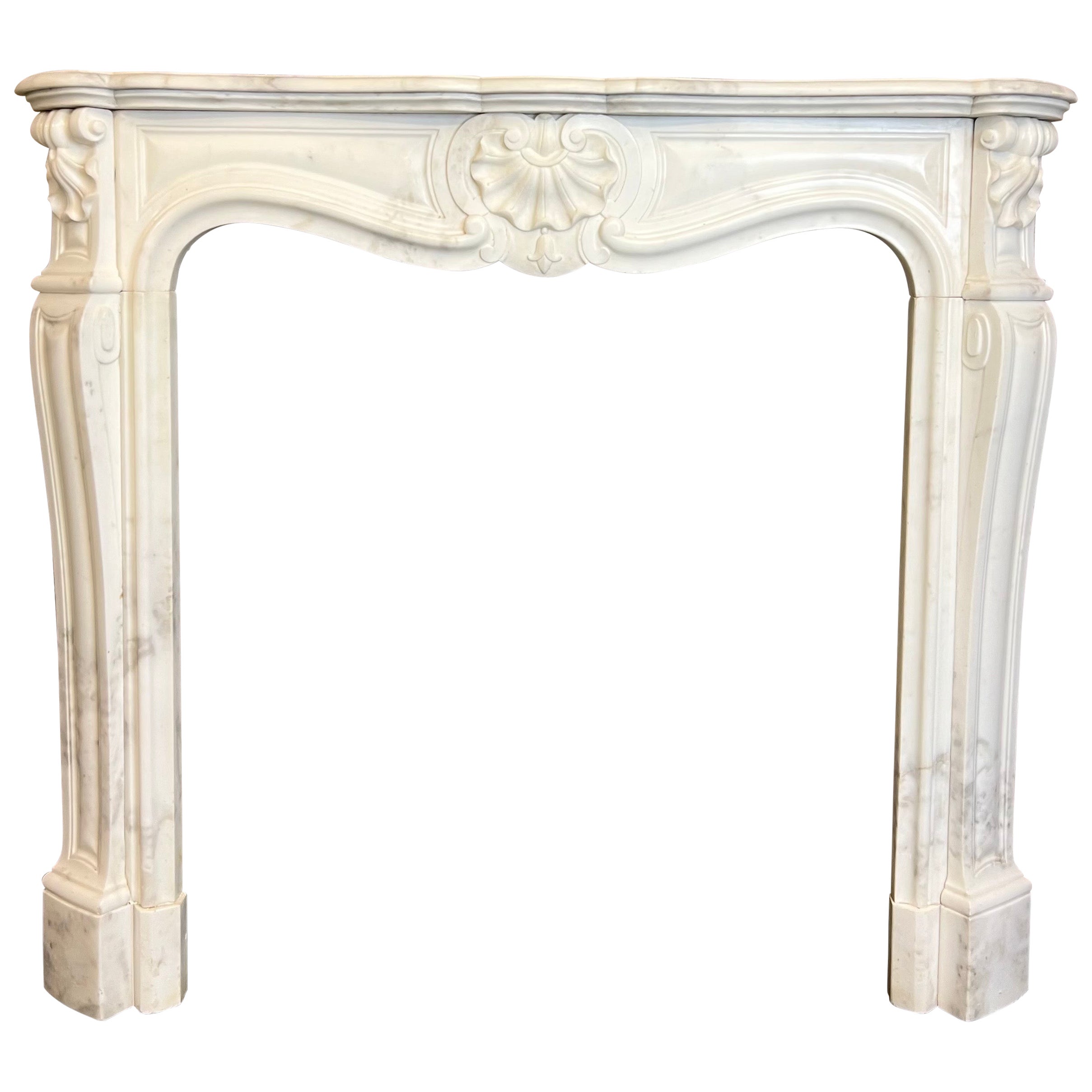 Cheminée française du 19ème siècle en marbre Louis XV