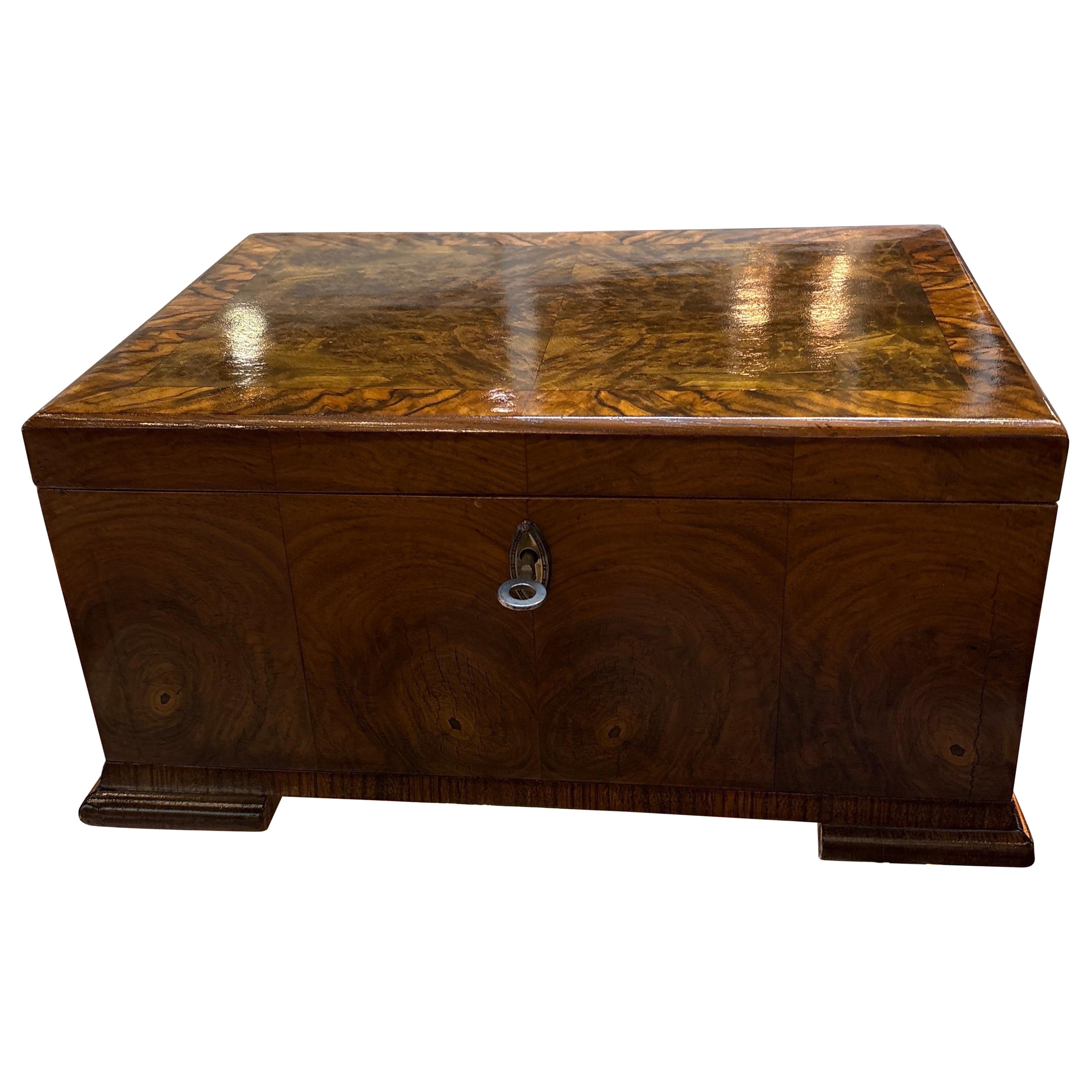 Jewelry box