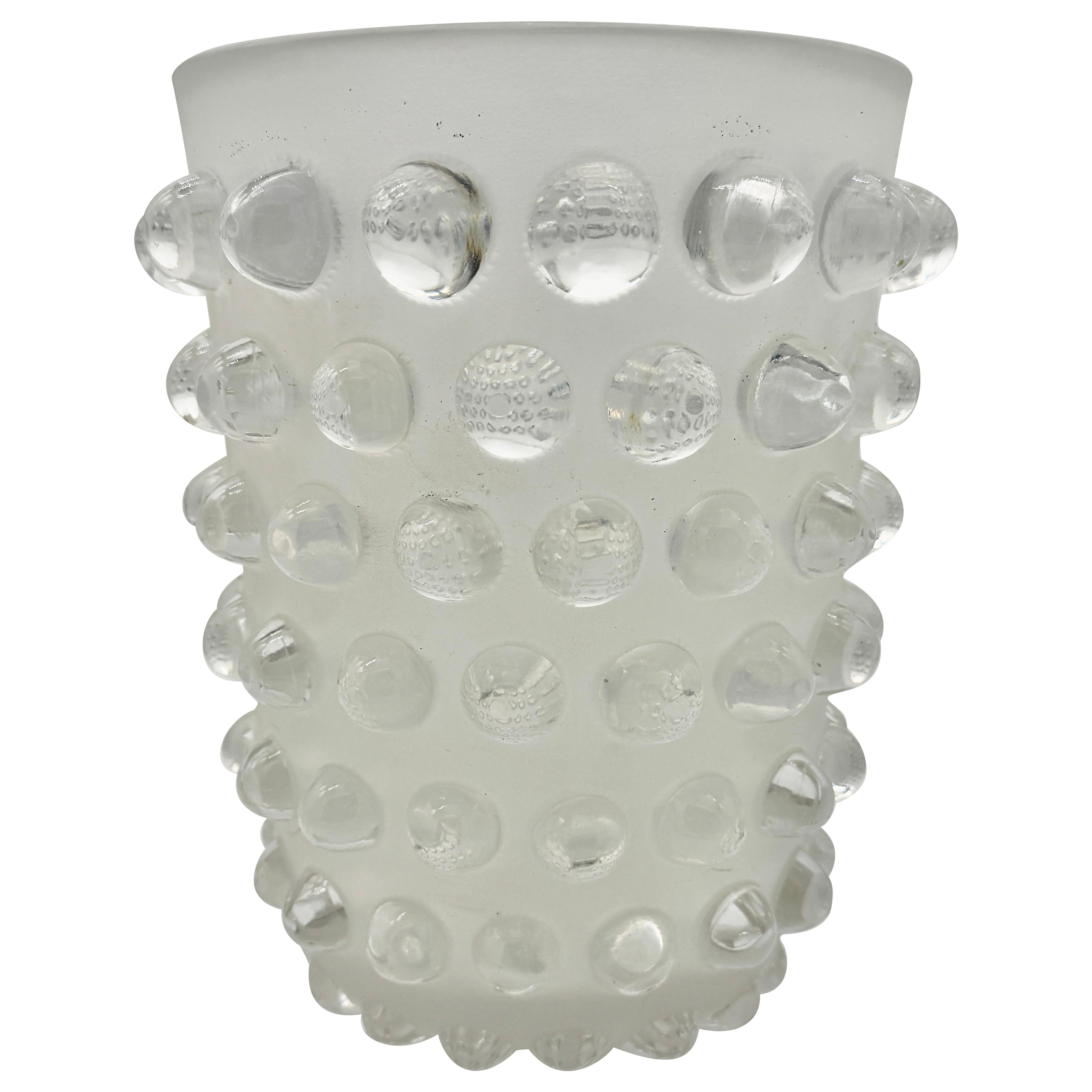 à R.Lalique Art Déco Vase Mossi en verre blanc