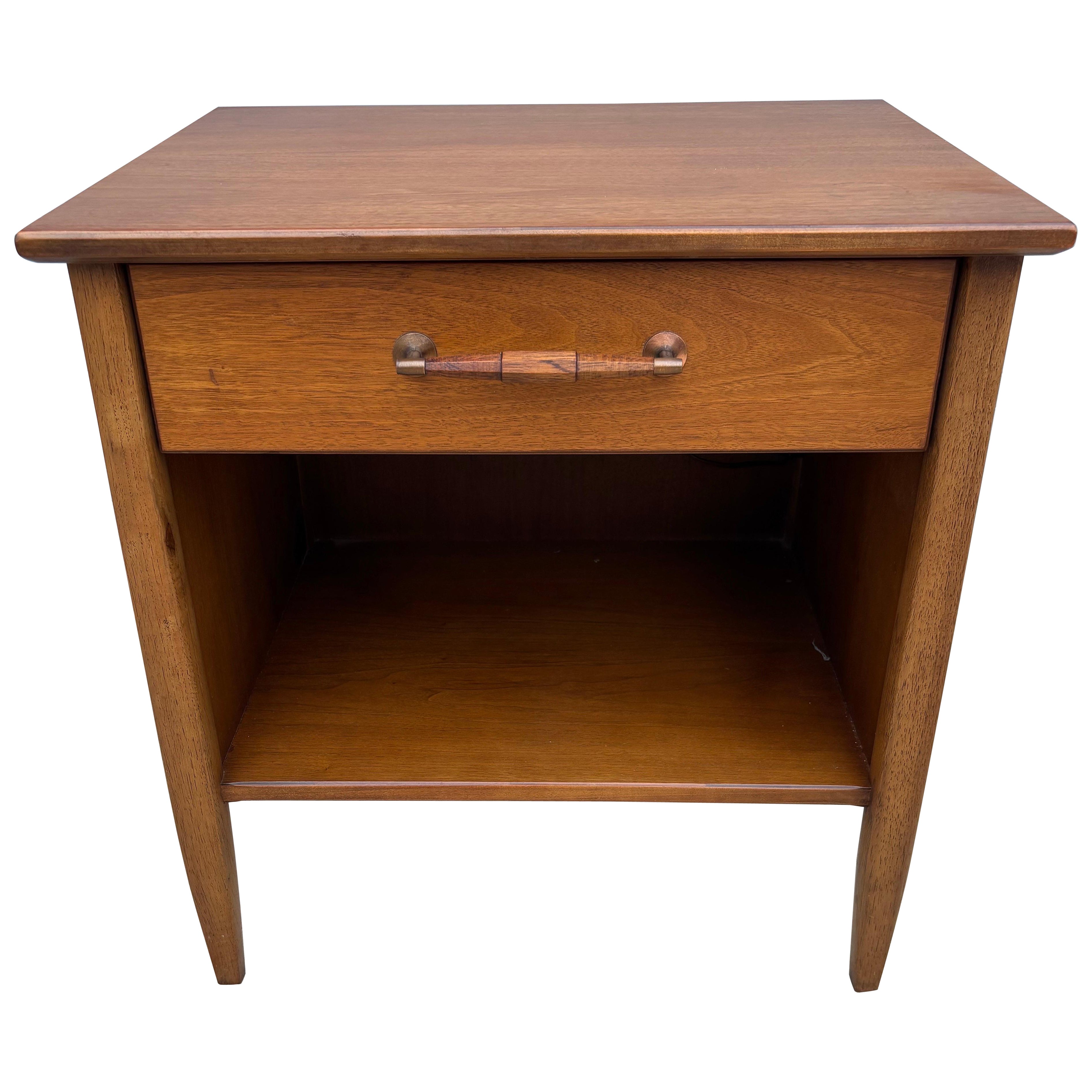 Henredon Walnut 1 Drawer Nightstand