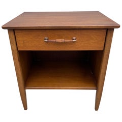 Henredon Walnut 1 Drawer Nightstand