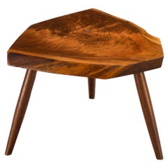 Sgabello o tavolino in noce nero americano di George Nakashima