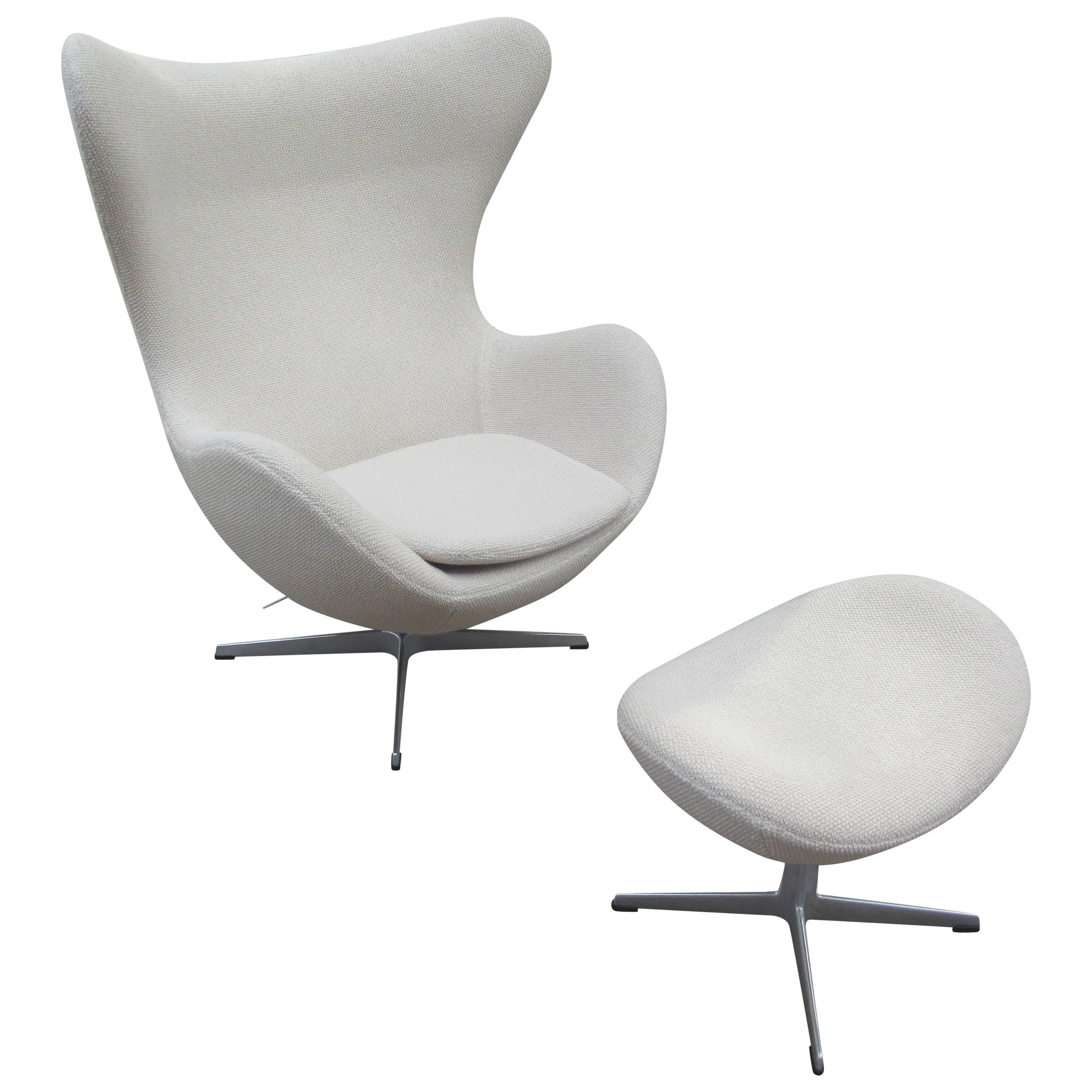 Arne Jacobsen Egg Chair and Ottoman by Fritz Hansen for Knoll