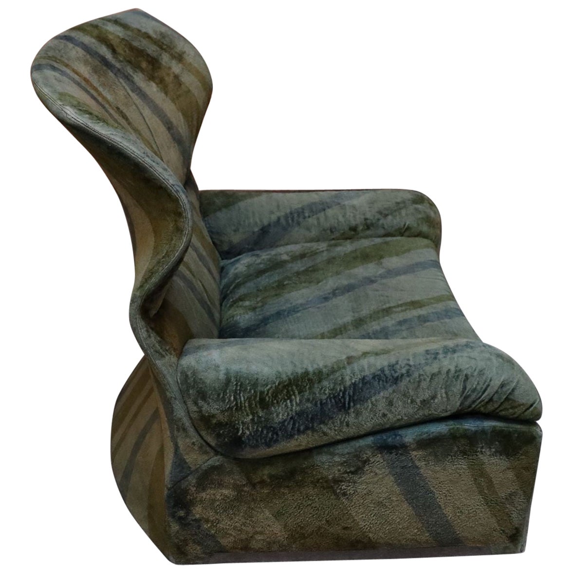 Large Italian Modern 'Vela Alta' Lounge Chair by Giovanni Offredi for Saporiti