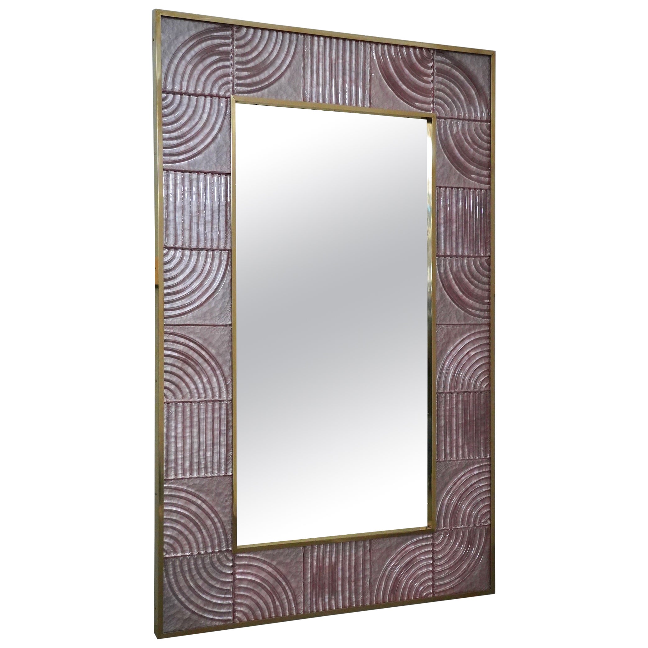 Specchio da parete con console in ottone e vetro artistico rosa di Murano, metà del secolo scorso, 2020
