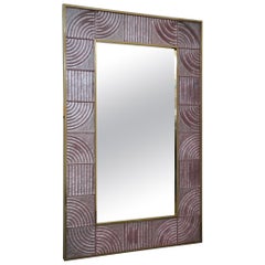 Specchio da parete con console in ottone e vetro artistico rosa di Murano, metà del secolo scorso, 2020