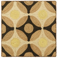 Muestra de alfombra personalizada de abacá de Rug & Kilim, negra con motivos beige-marrón y amarillo