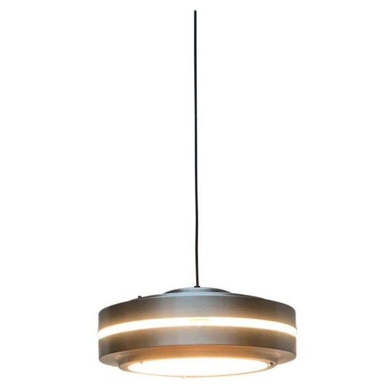 Pendentif Ufo du milieu du siècle de l'A Space allemand