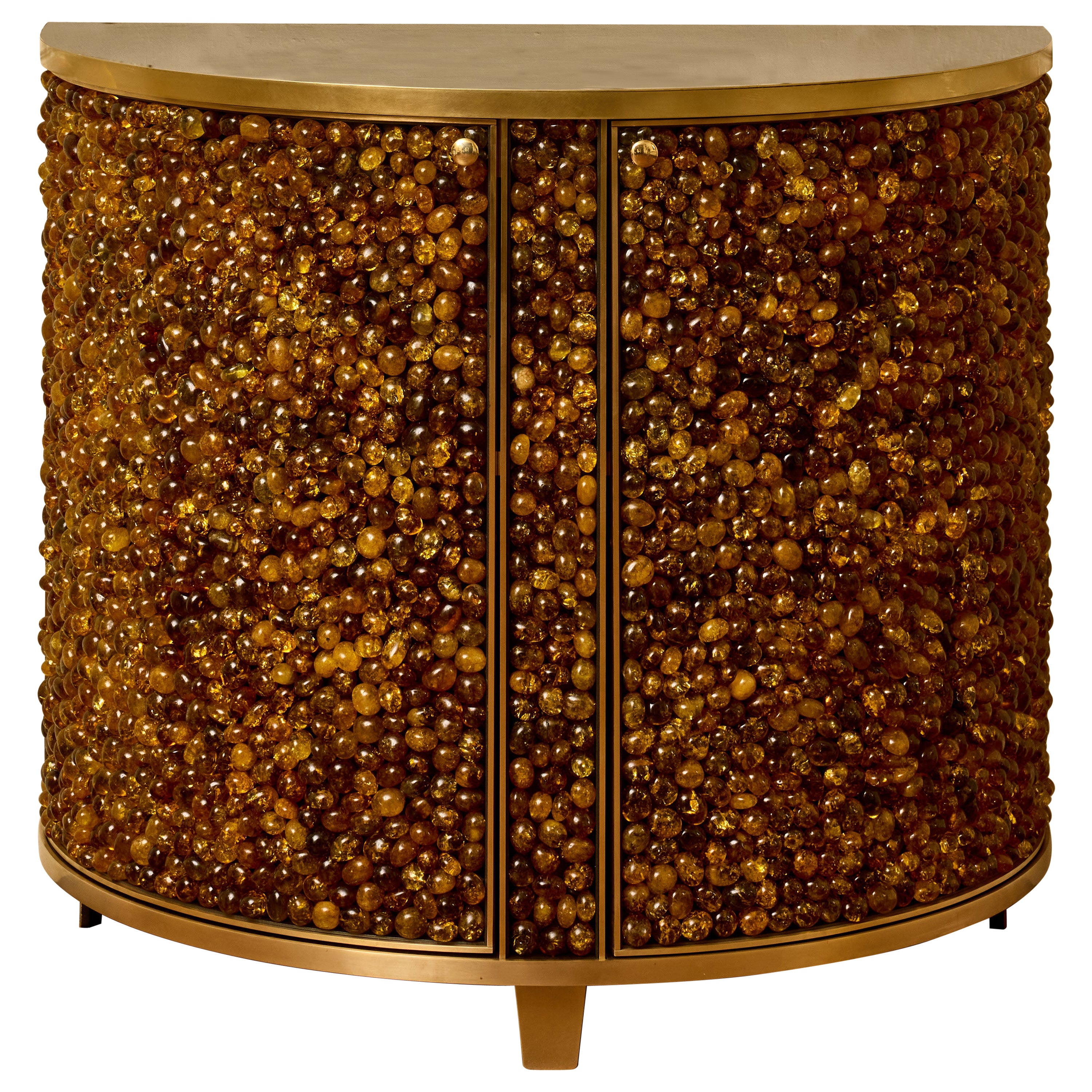 Mueble "Media Luna" de cristal de roca ámbar de Studio Glustin