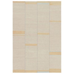 Rug & Kilim's Contemporary Kilim, Beige mit blauen Strukturstreifen, Goldakzente