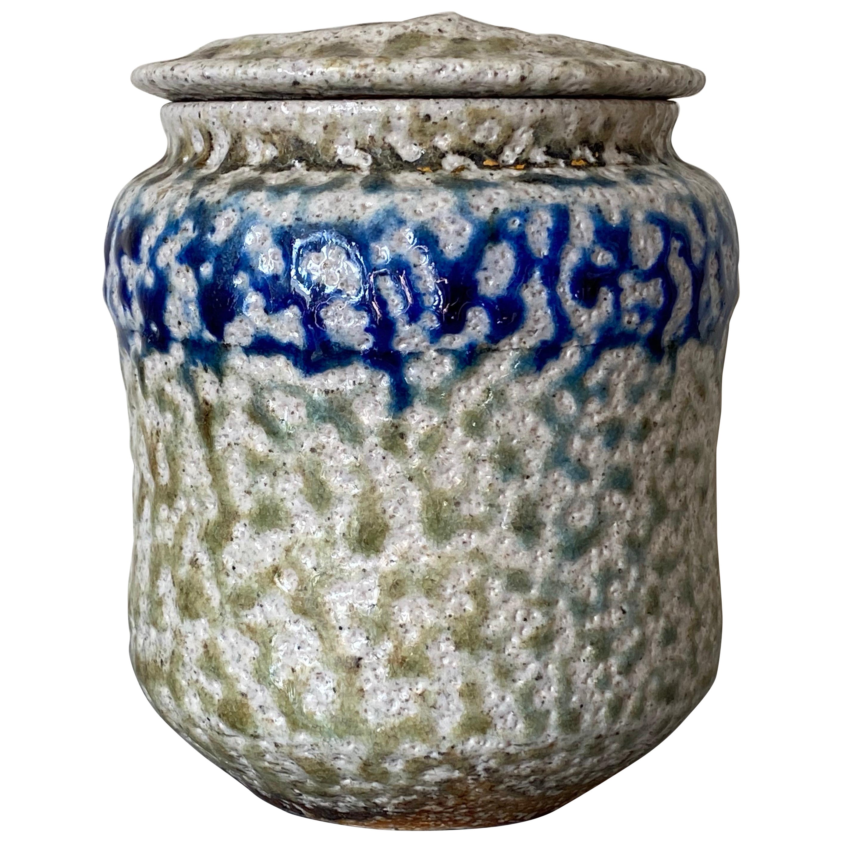 Jarre de poterie en grès émaillé au sel de Karen Karnes du milieu du siècle.