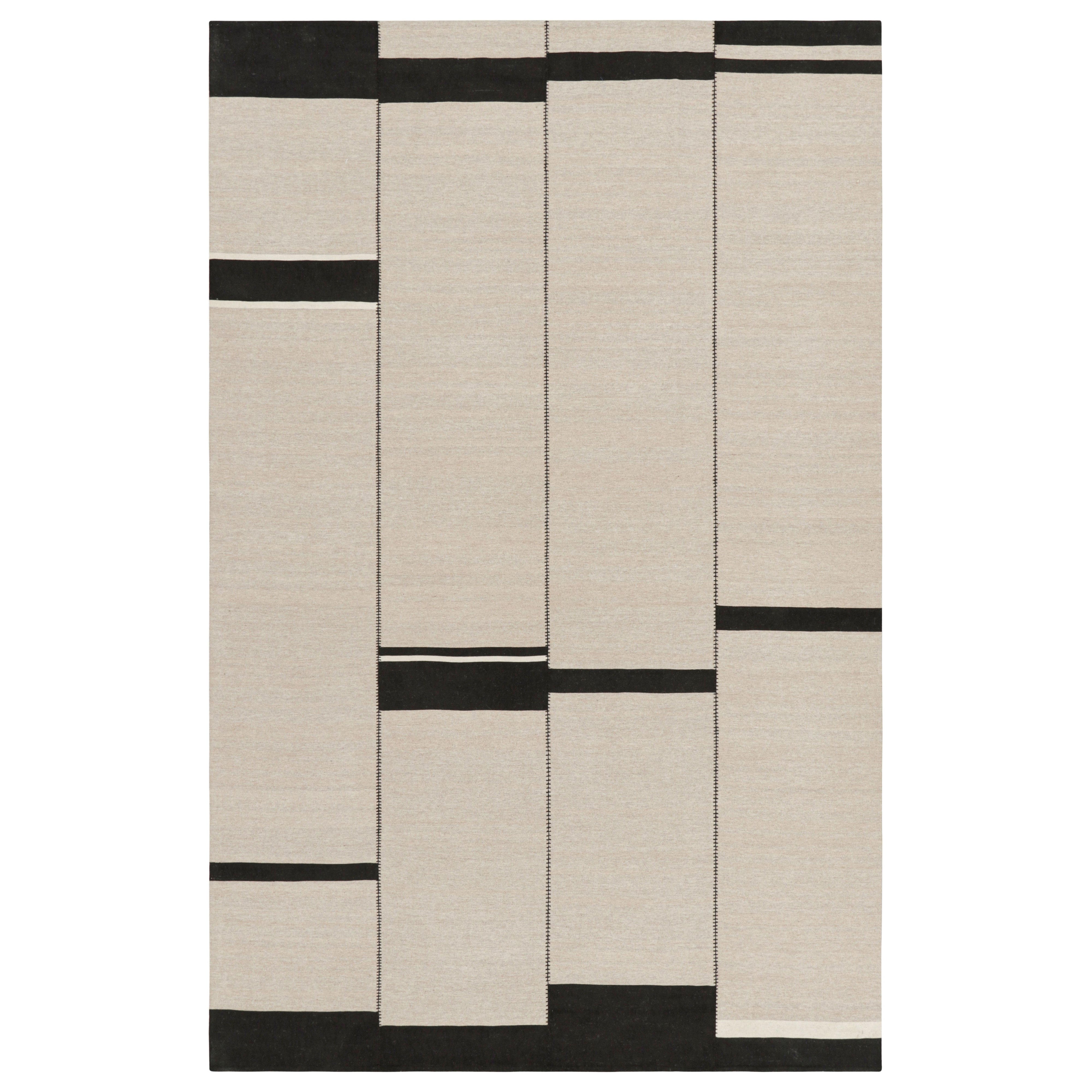 Kilim contemporáneo de Rug & Kilim, topo con rayas de textura blanca y negra