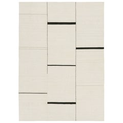 Rug & Kilim's Contemporary Kilim, weiße und schwarze Strukturstreifen, Taupe-Akzent