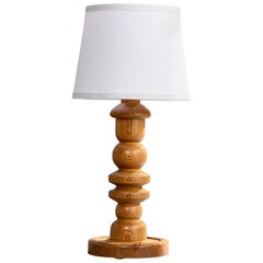 Schwedische Designerin, Tischlampe, Kiefernholz, Schweden, 1970er Jahre