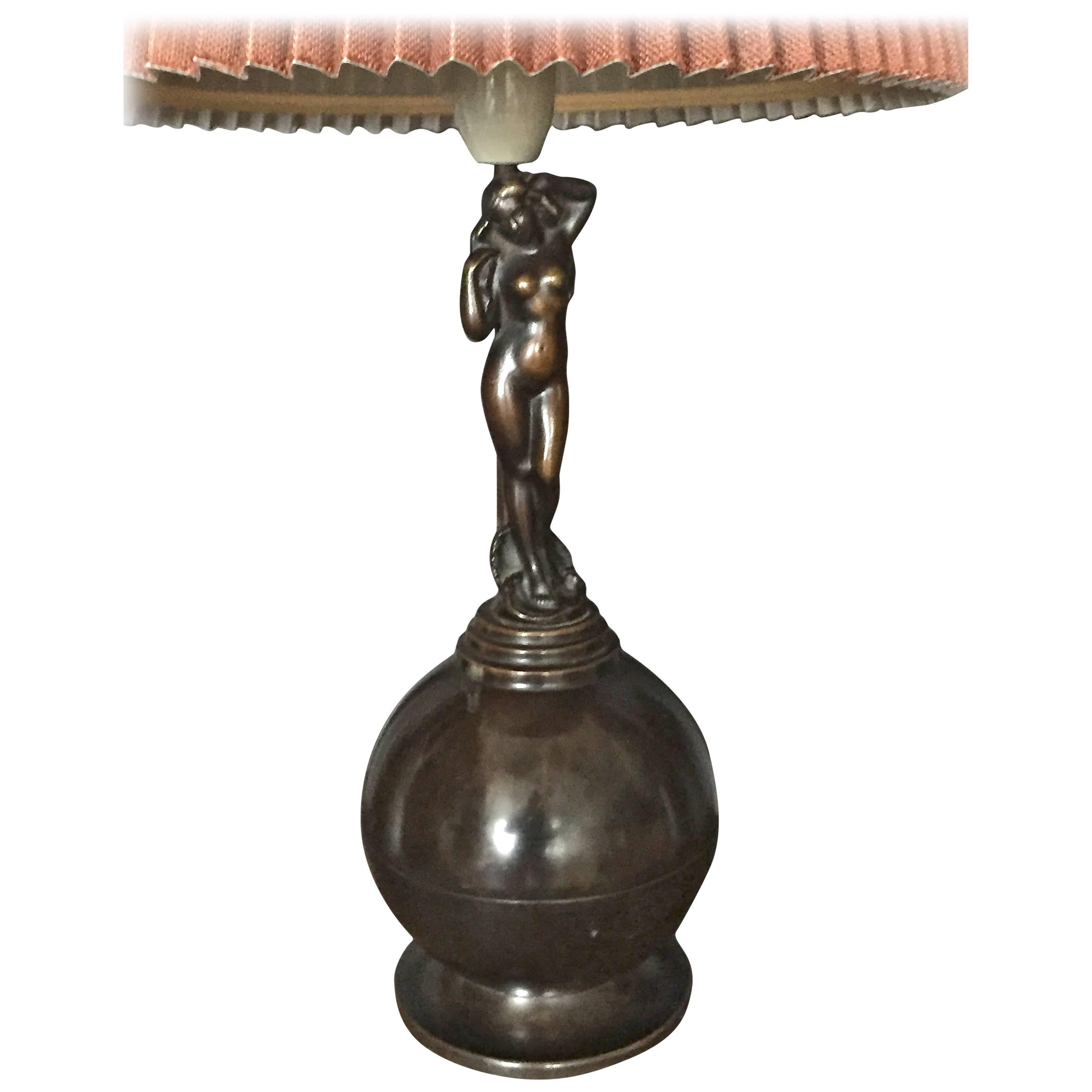 Bronze-Tischlampe im Art-déco-Stil von AE