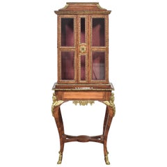 Vitrina del siglo XIX sobre soporte
