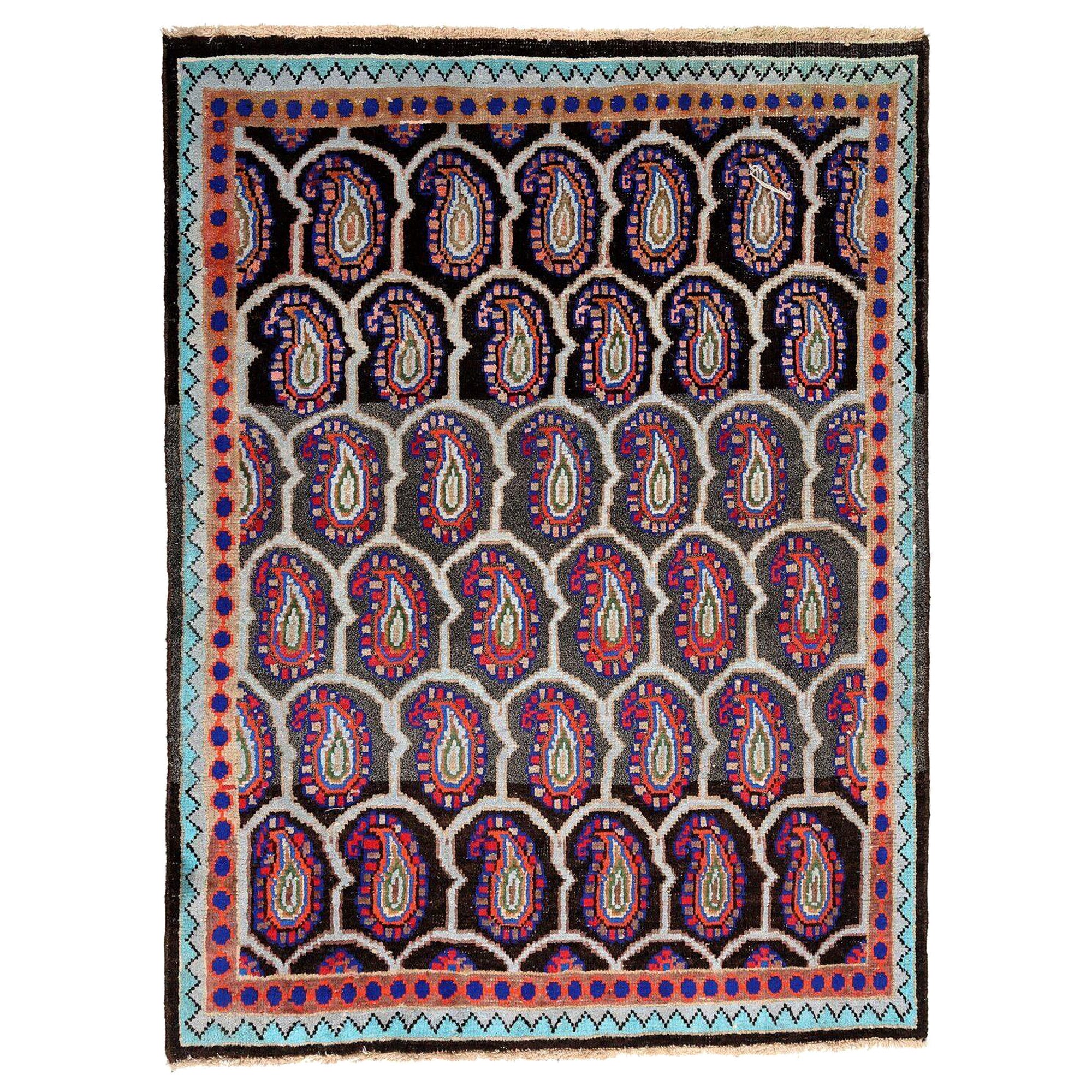 Persischer Semnan-Teppich aus Wolle – schwarzes Design – 97049