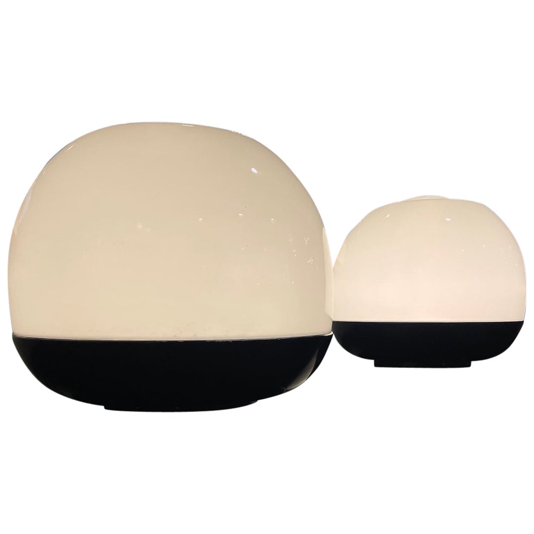 Pair of Artemide Platea table lamps from the 1960s
