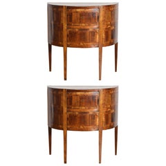 Paire de commodes de style néoclassique italien en bois plaqué et incrusté, vers 1835
