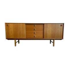 Schwedische Mid-Century-Modern-Anrichte aus Teakholz von Erik Worts