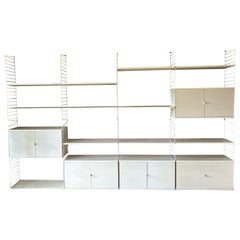 Kajsa & Nisse Strinning Estantería de pared de alambre String de 4 módulos en laminado blanco Suecia