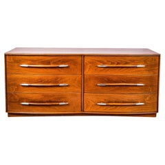 Mid Century Walnut 6 Drawer Dresser by T.H. Robsjohn-Gibbings for Widdicomb