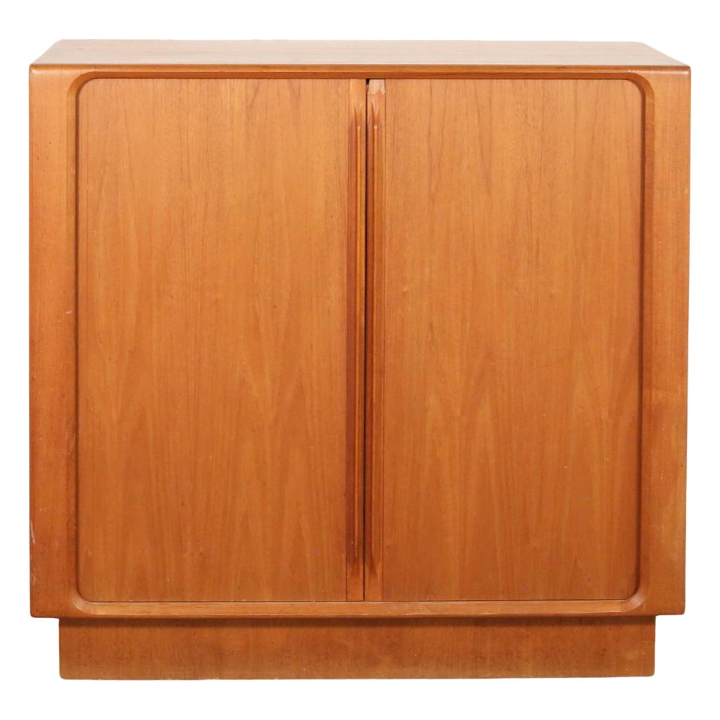 Armoire danoise moderne du milieu du siècle dernier Bernhard Pedersen & Son