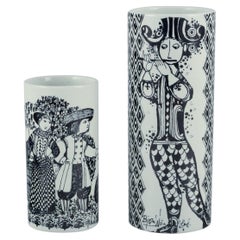 Bjørn Wiinblad for Nymølle. Two earthenware vases with black decoration.