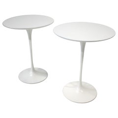 Tables d'appoint Tulip d'Eero Saarinen pour Knoll