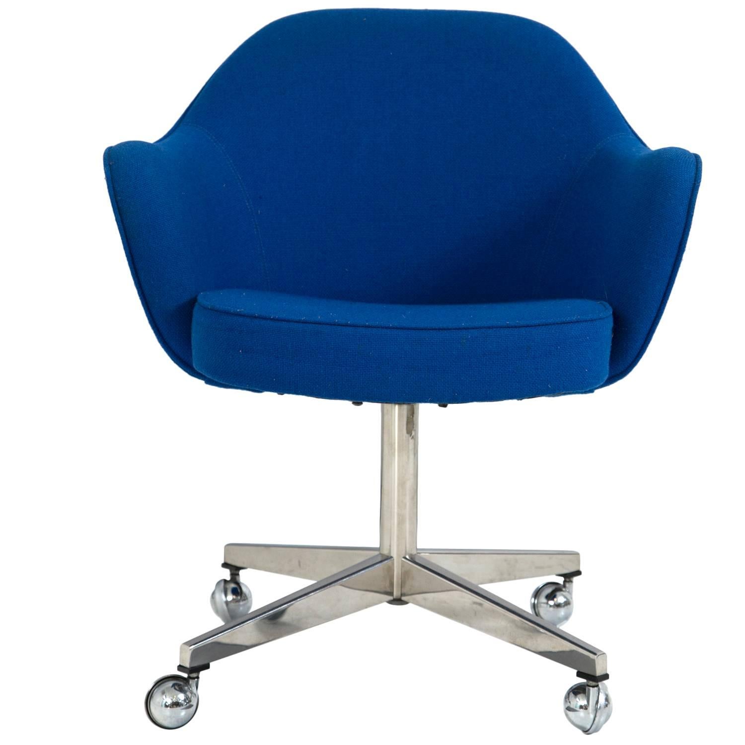 Knoll Desk Chair in Vintage Knoll Blue