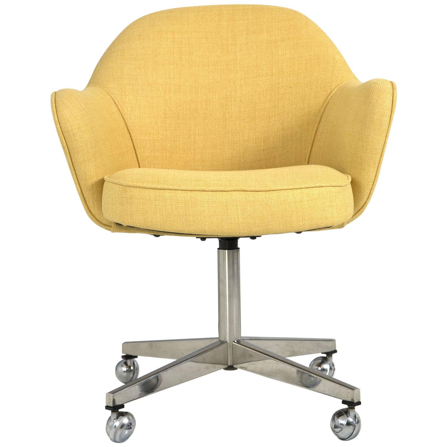 Knoll Desk Chair in Yellow Microfiber For Sale at 1stdibs