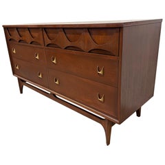 Mid-Century Modern Broyhill Brasilia Nussbaum Kommode