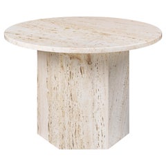 Mesa baja GUBI Epic Travertino Blanco Neutro Ø60 cm by GamFratesi