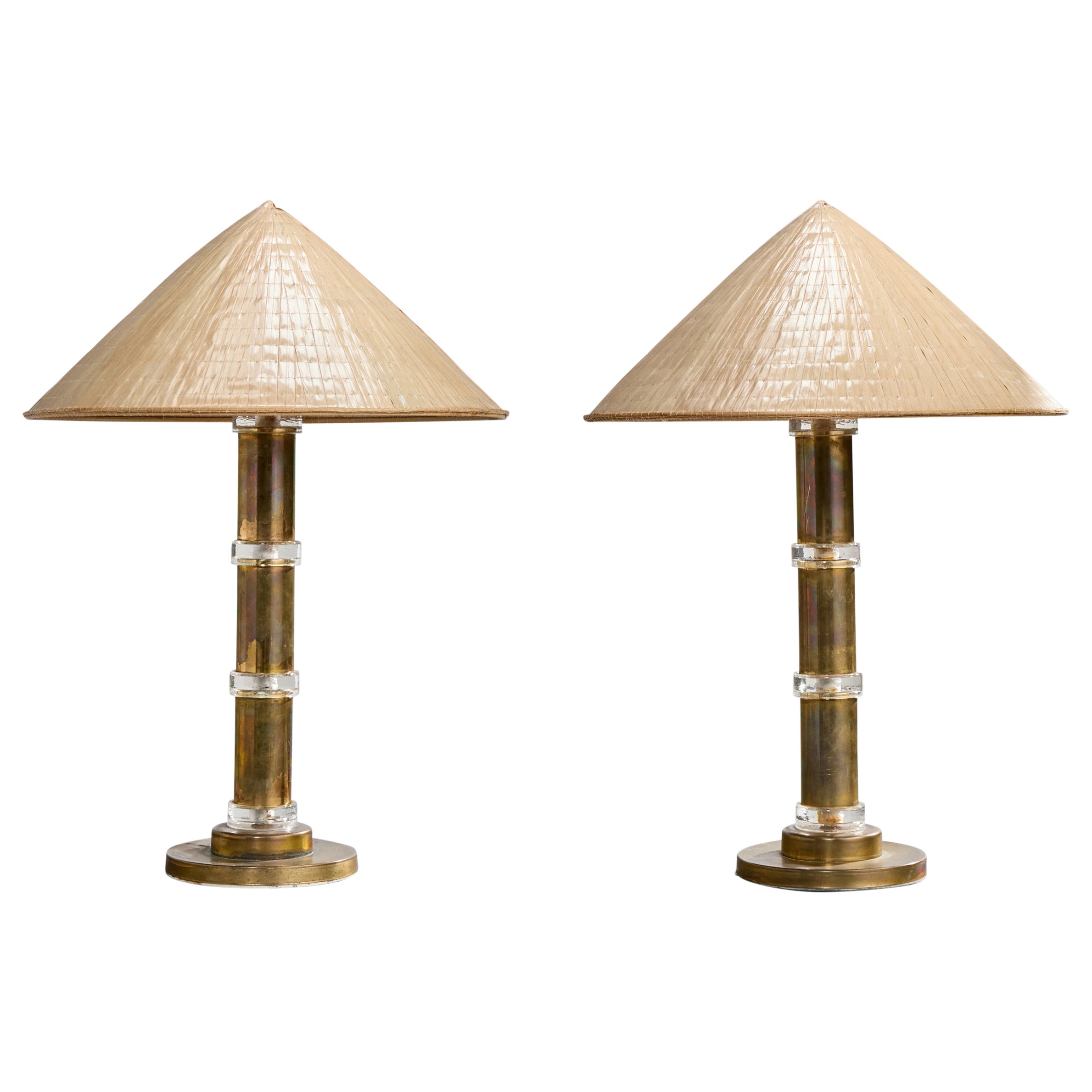 Gnosjö Konstsmide, Lampade da tavolo, vetro, ottone, rattan, Svezia, anni '60