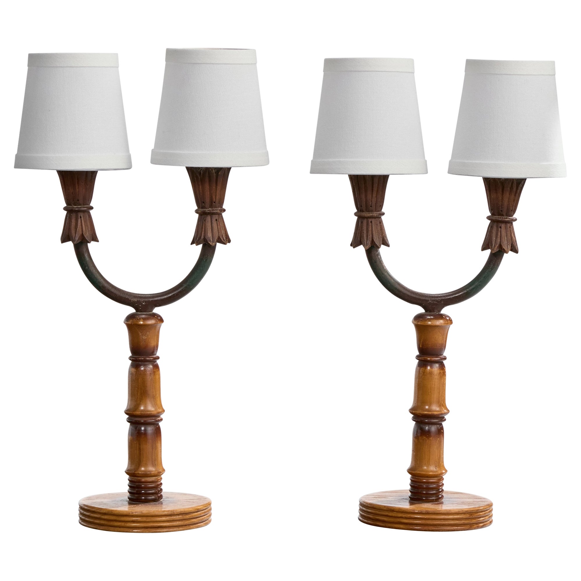 Designer italiano, lampade da tavolo, Wood, ferro, tessuto, Italia, anni '40